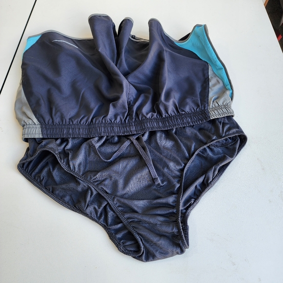 Women's Nike Dri-Fit DD9172 Running Run Shorts Charcoal Black Blue Sz M - Picture 9 of 13